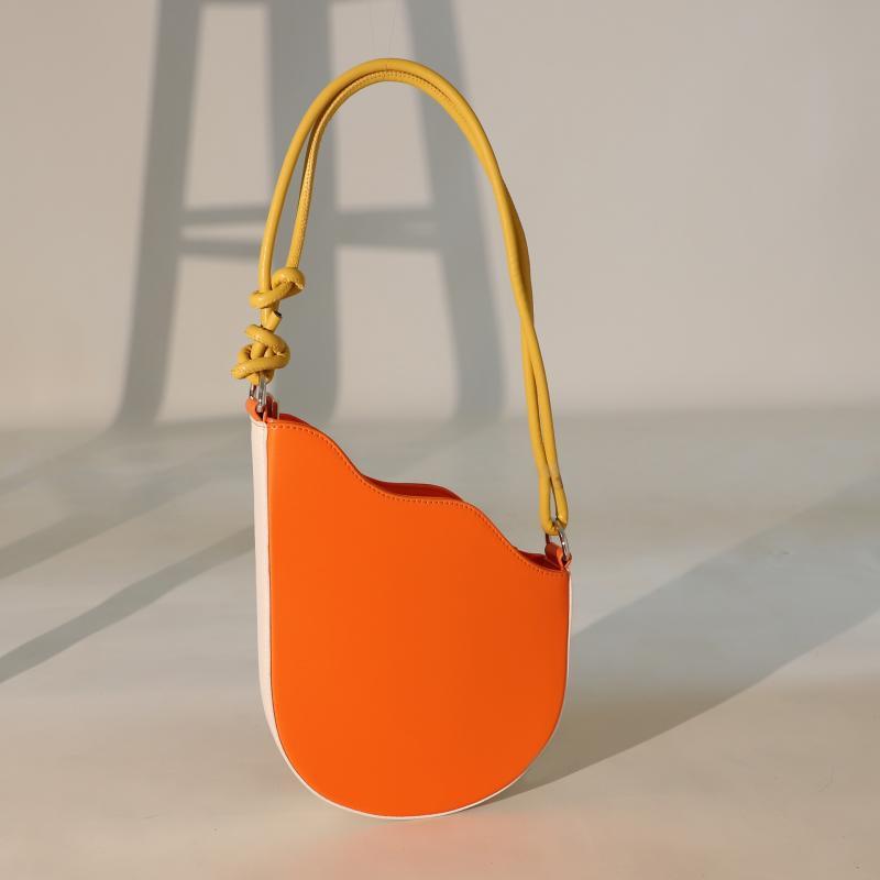 Niche Design Semi-Circular Saddle Bag