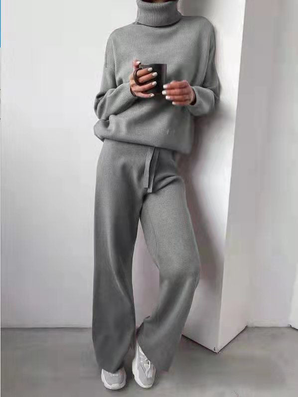 Women’s Turtleneck Sweater & Drawstring Pants