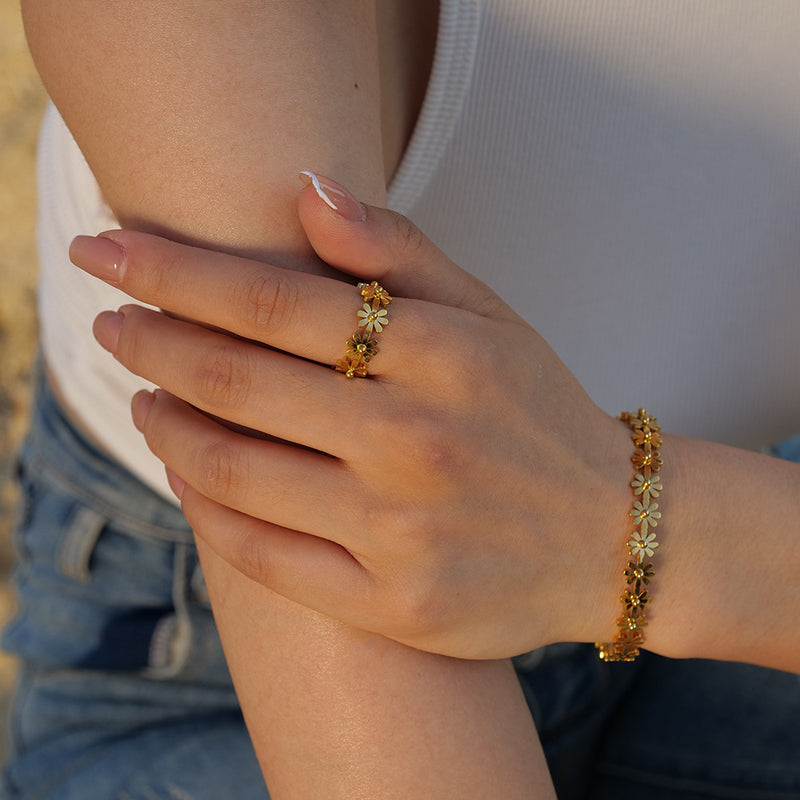 Summer 18K Gold Flower Ring